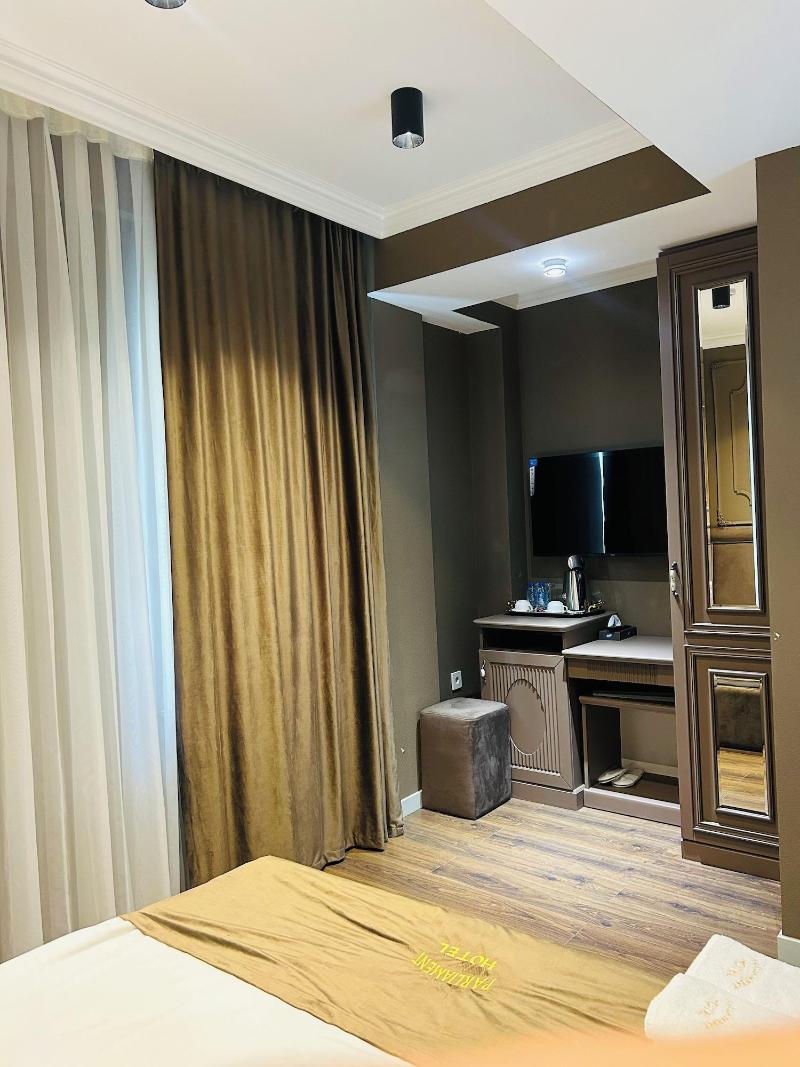 Parliament Hotel & Restaurant - Oda