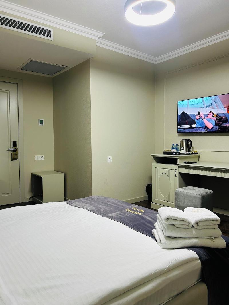 Parliament Hotel & Restaurant - Oda