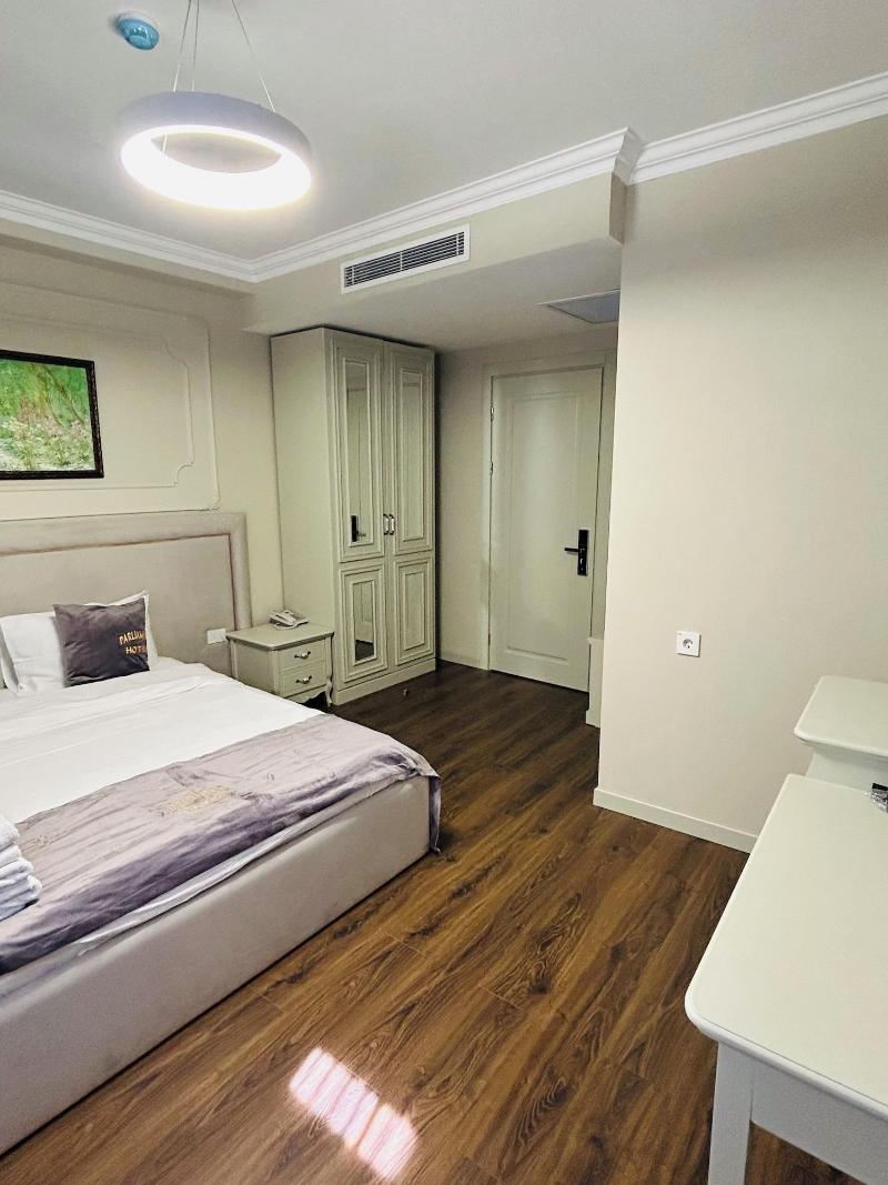 Parliament Hotel & Restaurant - Oda