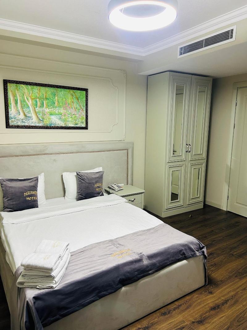 Parliament Hotel & Restaurant - Oda