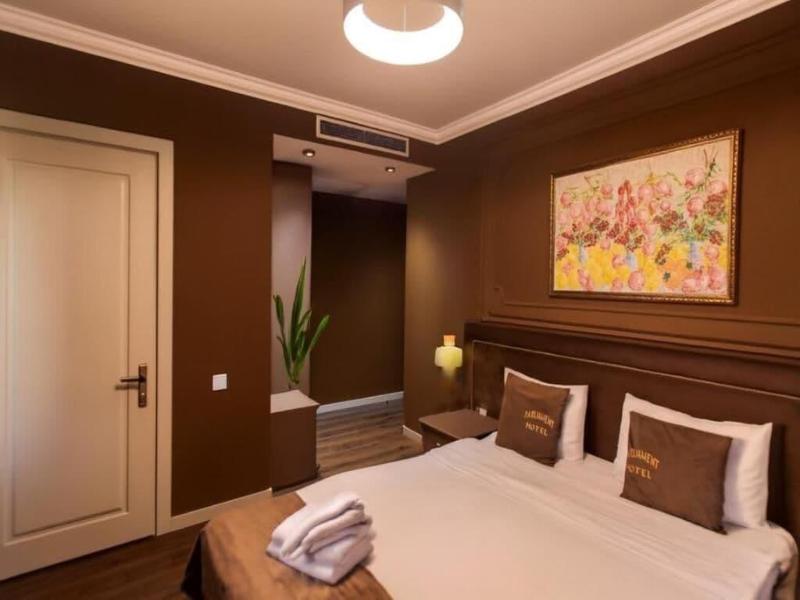 Parliament Hotel & Restaurant - Oda