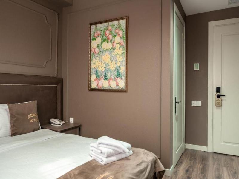 Parliament Hotel & Restaurant - Oda
