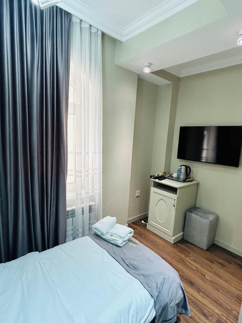 Parliament Hotel & Restaurant - Oda