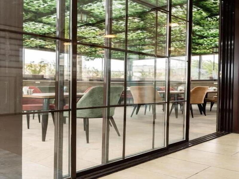 Parliament Hotel & Restaurant - Oda