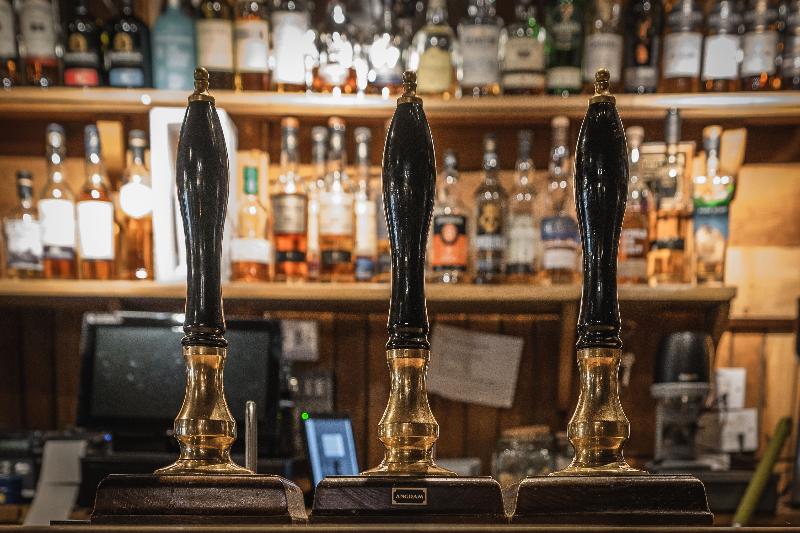 Oak Tree Inn - Bar