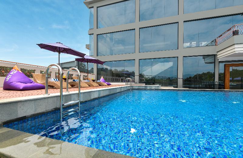 FOX HARRIS Hotel & Conventions Banjarnegara - Havuz