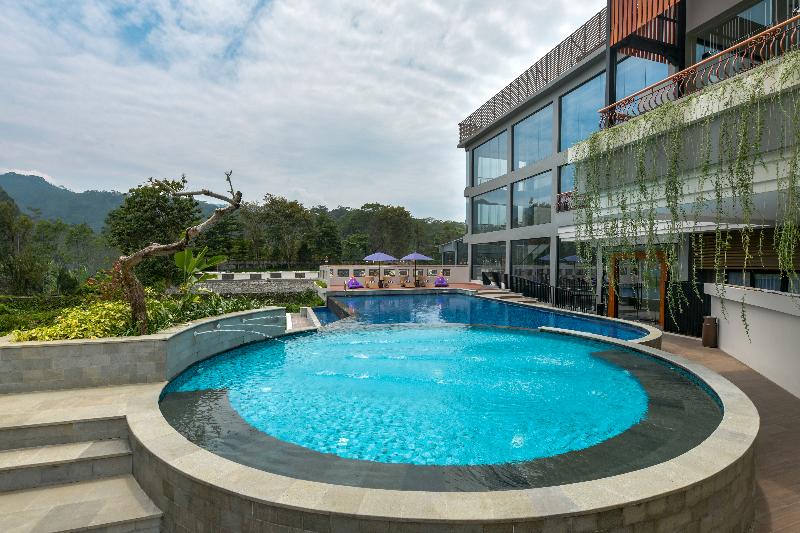 FOX HARRIS Hotel & Conventions Banjarnegara - Havuz