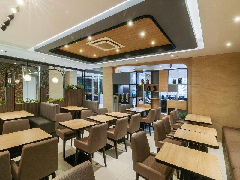Fox Lite Hotel Grogol Jakarta - Restoran