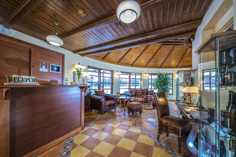 Forest Hills Hotel & Golf Zirc - Lobi