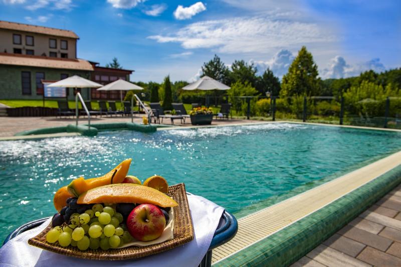 Forest Hills Hotel & Golf Zirc - Havuz