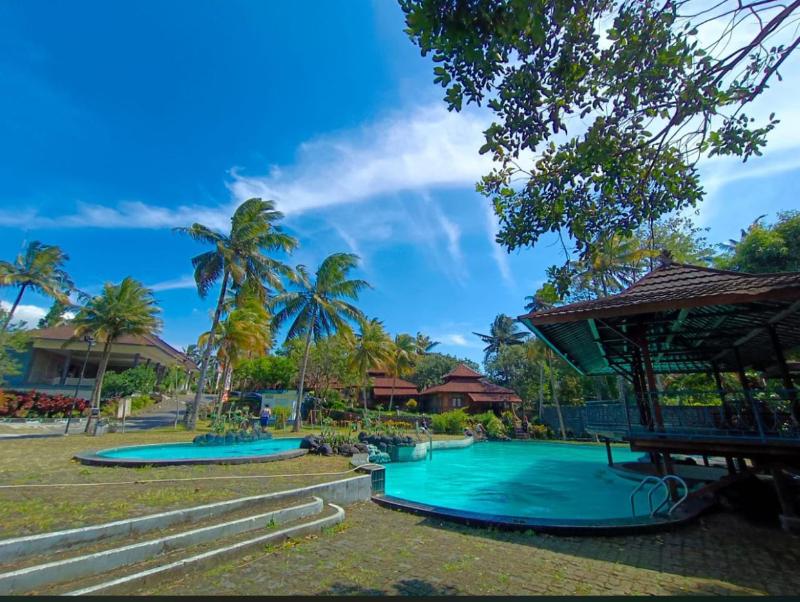 Resort Prima Sangkanhurip - Havuz