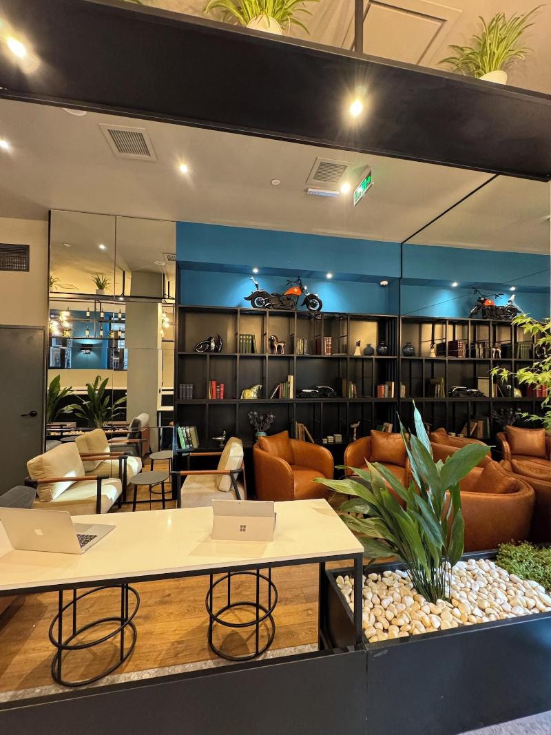 Tbilisi Edition - Design Hotel - Lobi