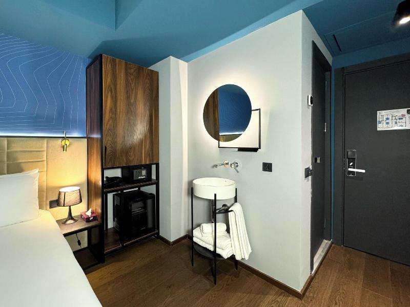 Tbilisi Edition - Design Hotel - Oda