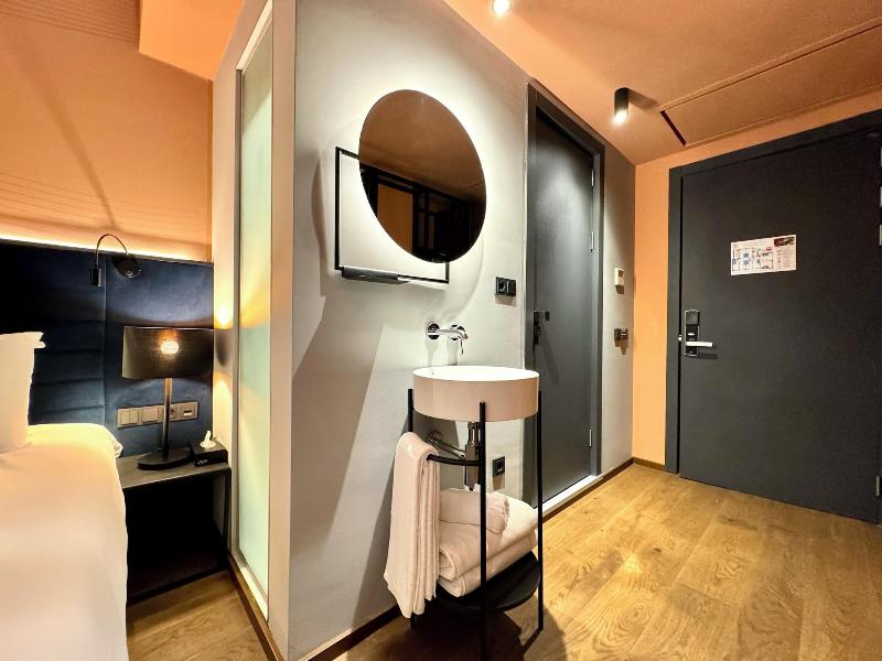 Tbilisi Edition - Design Hotel - Oda