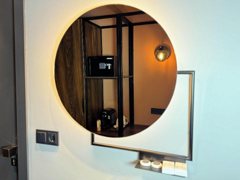 Tbilisi Edition - Design Hotel - Oda