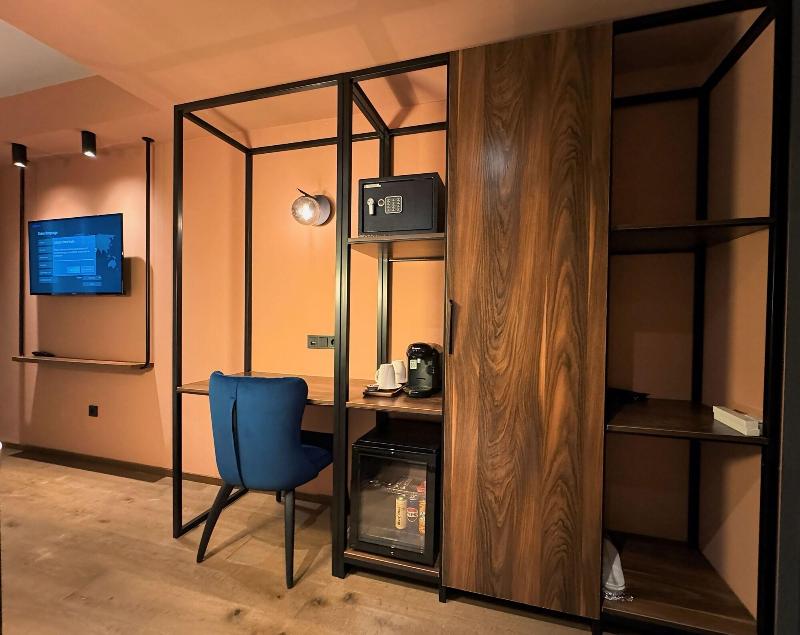 Tbilisi Edition - Design Hotel - Oda