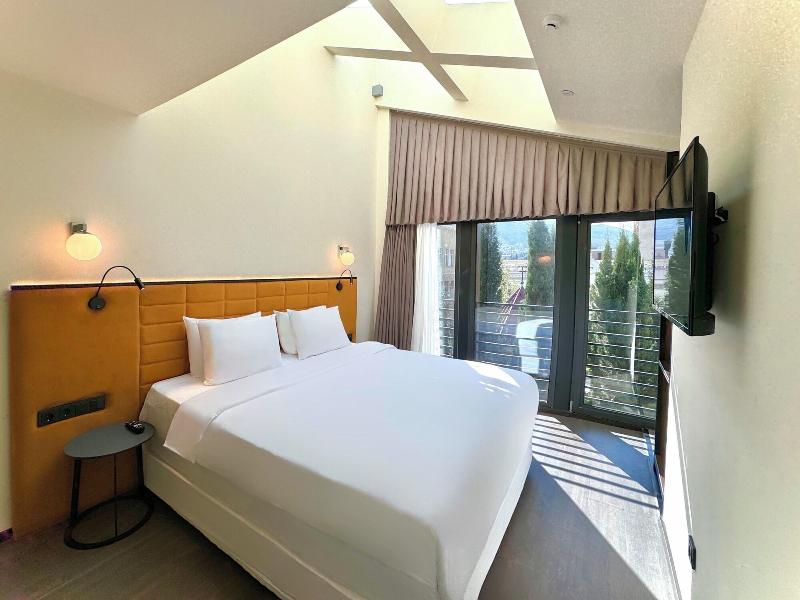 Tbilisi Edition - Design Hotel - Oda