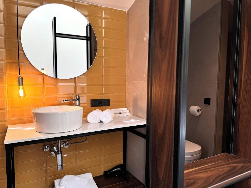 Tbilisi Edition - Design Hotel - Oda