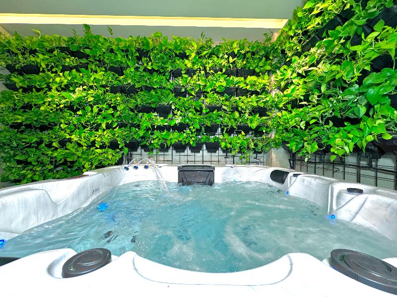 Tbilisi Edition - Design Hotel - Havuz
