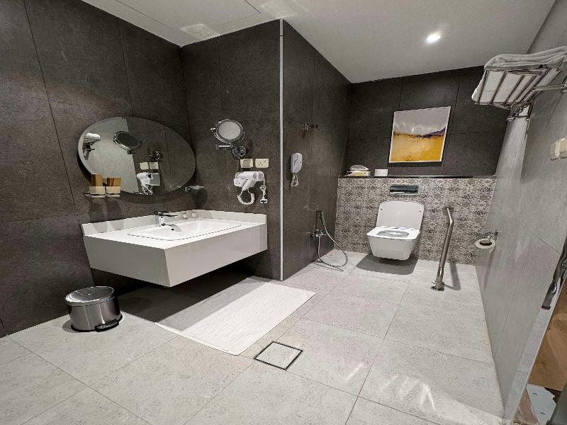 Best Western Plus Danat Almansak Hotel - Oda