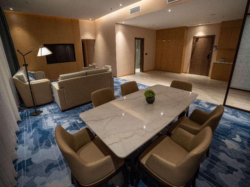 Best Western Plus Danat Almansak Hotel - Oda