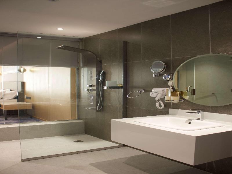 Best Western Plus Danat Almansak Hotel - Oda