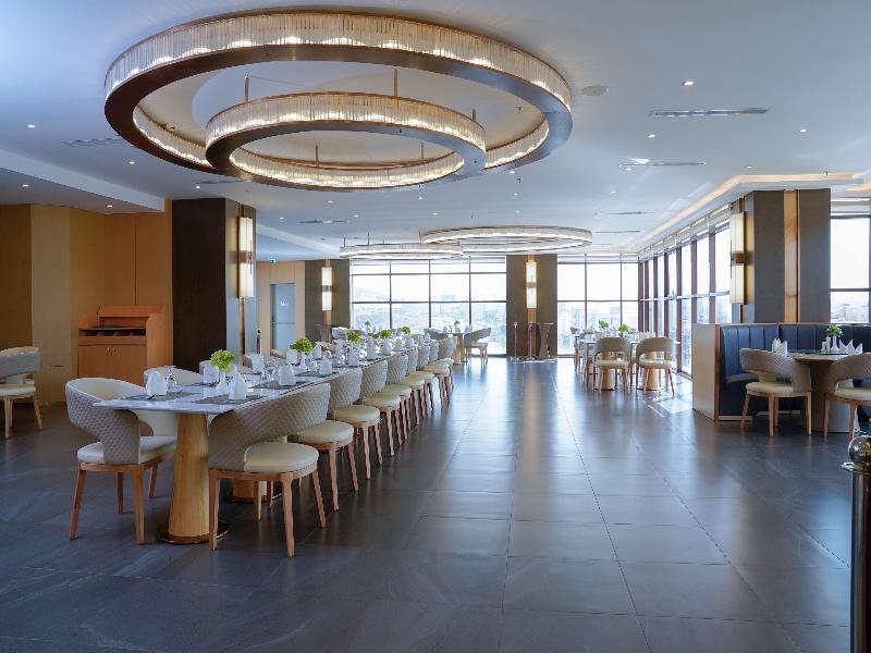 Best Western Plus Danat Almansak Hotel - Restoran