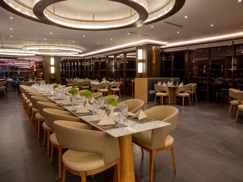 Best Western Plus Danat Almansak Hotel - Restoran