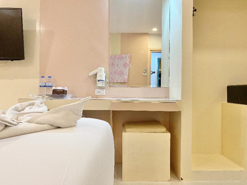 Patong Platinums Hotel - Oda