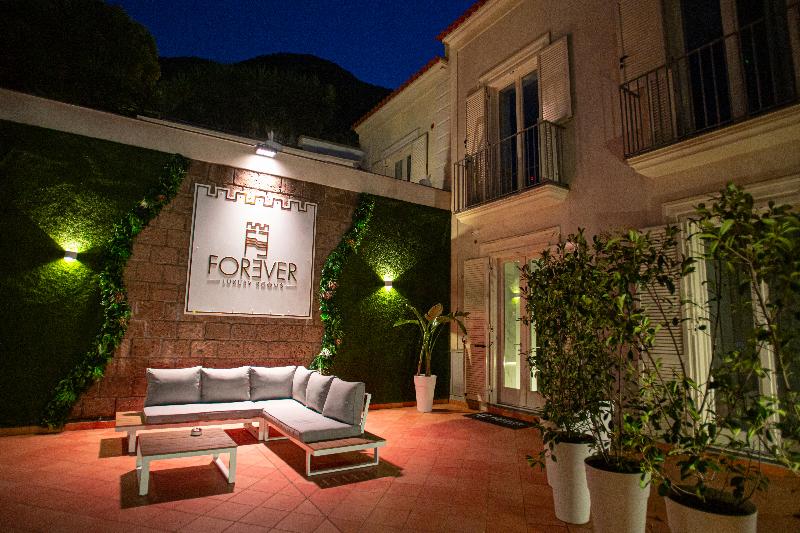 Forever Luxury Rooms - Lobi