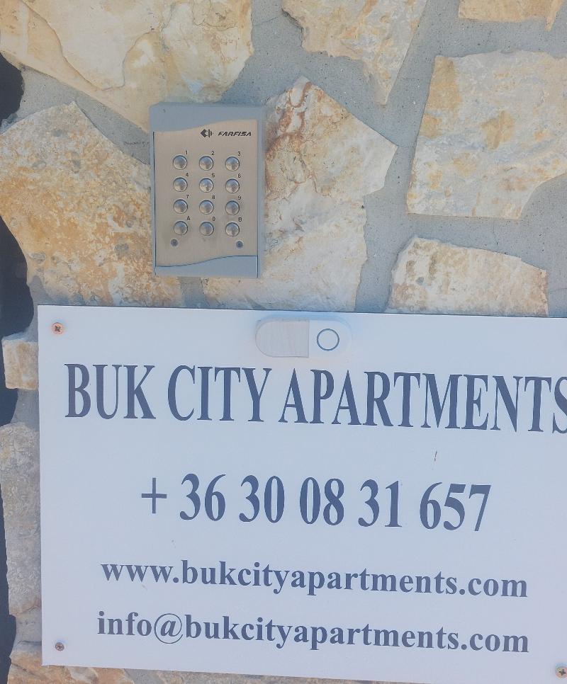 Buk City Apartments - Lobi
