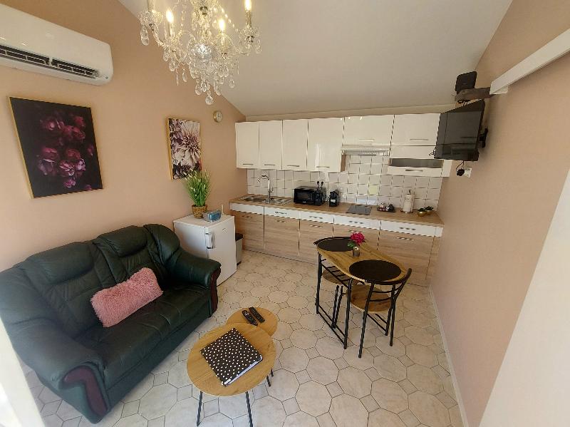Buk City Apartments - Oda