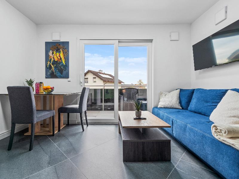SKY9 Homes & Villas - Franz Spiegel-Gasse - Oda