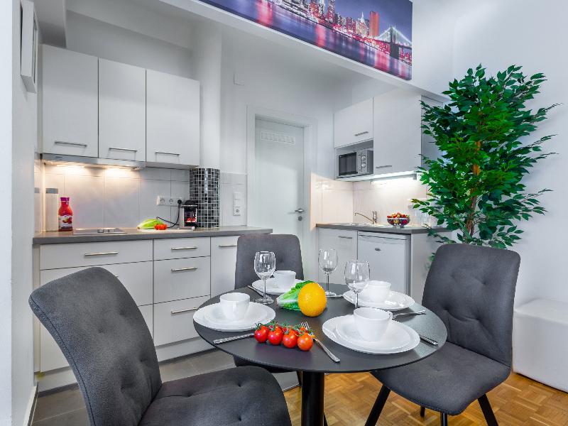 SKY9 Apartments City Center - Stephansplatz - Oda
