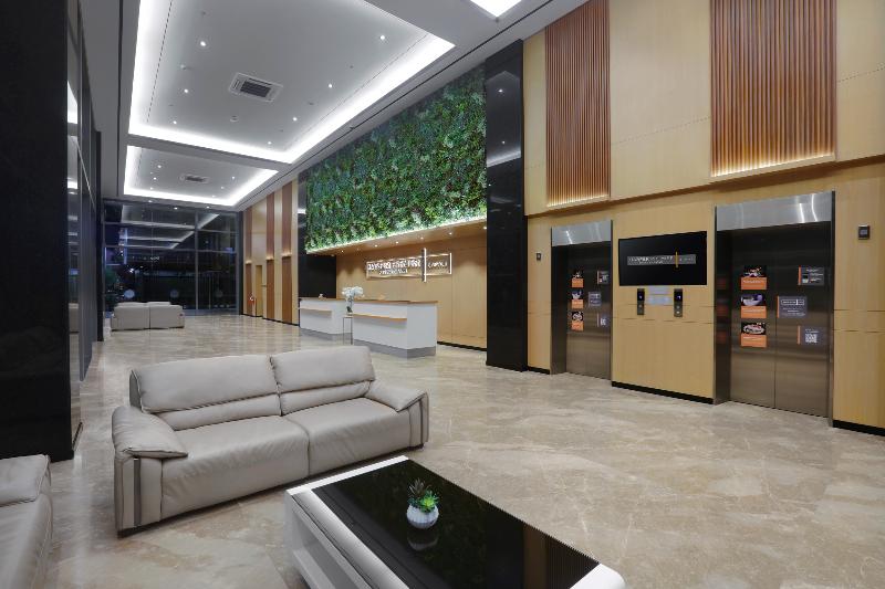 Harper Premier Nagoya Batam - Lobi