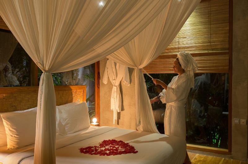 Zin Berawa Villas & Bungalows - Oda