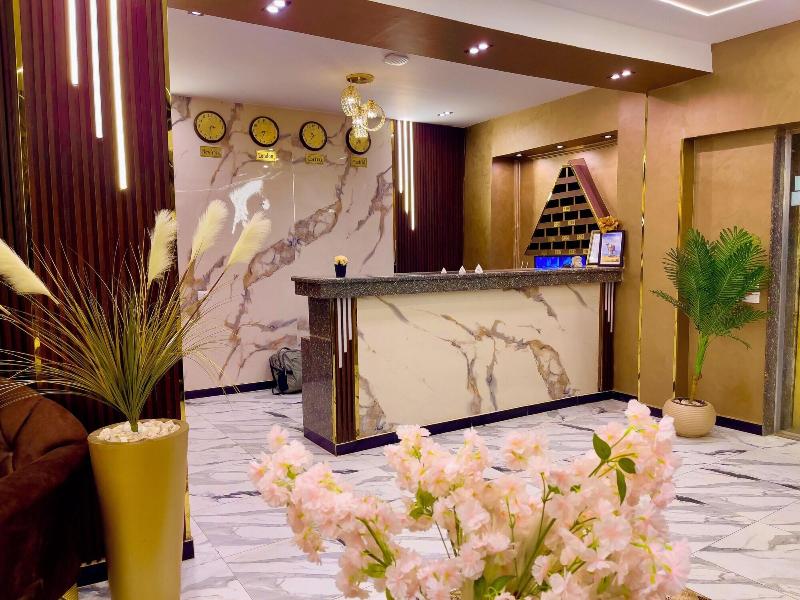 Nemes Pyramids View Inn - Lobi