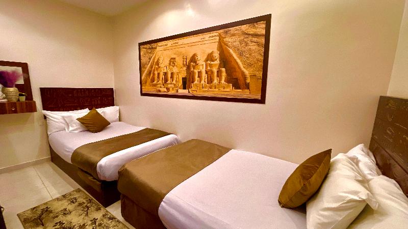 Nemes Pyramids View Inn - Oda