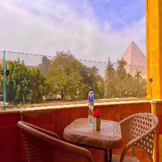 Nemes Pyramids View Inn fotoÄŸrafÄ±