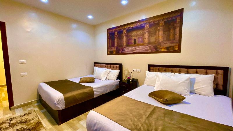 Nemes Pyramids View Inn - Oda