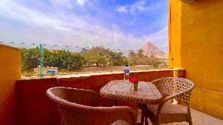 Nemes Pyramids View Inn fotoÄŸrafÄ±