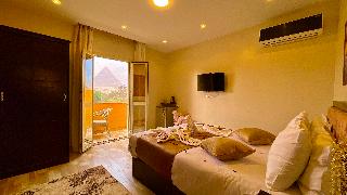 Nemes Pyramids View Inn fotoÄŸrafÄ±