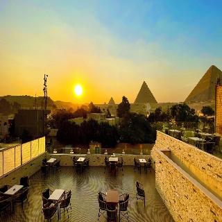 Nemes Pyramids View Inn fotoÄŸrafÄ±