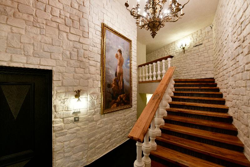 Sacred Mansion - Genel