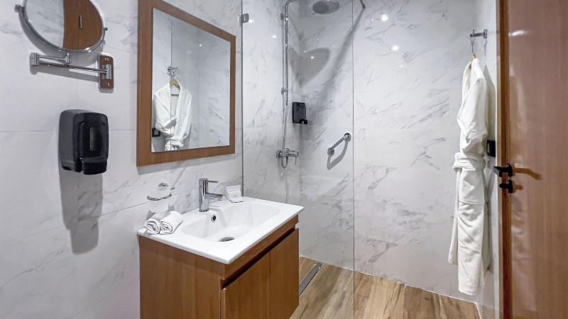 Kyriad Prestige City Center Tunis - Oda