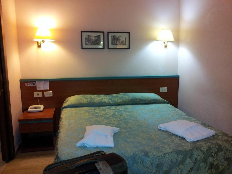 Hotel Center 2 - Oda