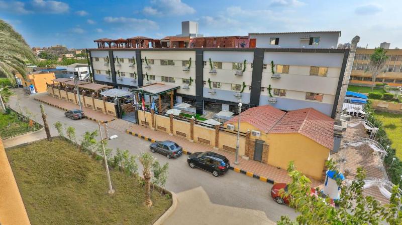 The Palm Hotel - Genel