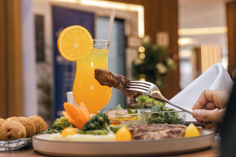 Swiss International Taif Hotel - Restoran
