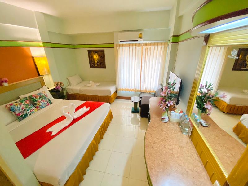 Polkadot Cafe Hotel - Genel