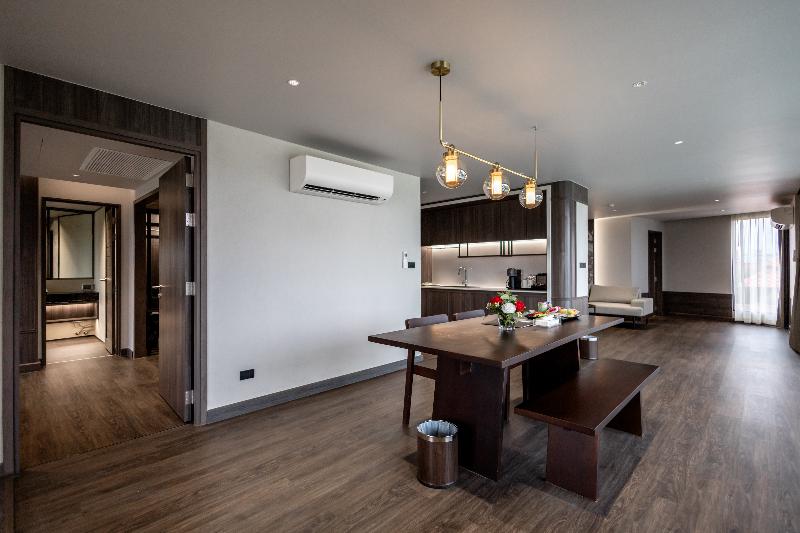 We Hotel Riverfront - Oda